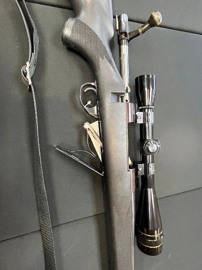 WEATHERBY VANGUARD .300 WBY MAG - Image 5 of 9