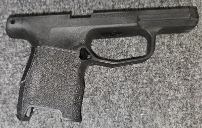 SIG SAUER P365 OPTIC READY 9MM LUGER (9x19 PARA) - Image 9 of 10