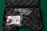 CHARTER ARMS UNDERCOVERETTE .32 H&R MAG - Image 1 of 4