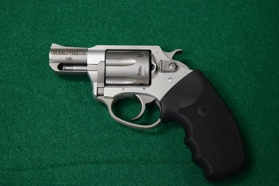 CHARTER ARMS UNDERCOVERETTE .32 H&R MAG - Image 2 of 4