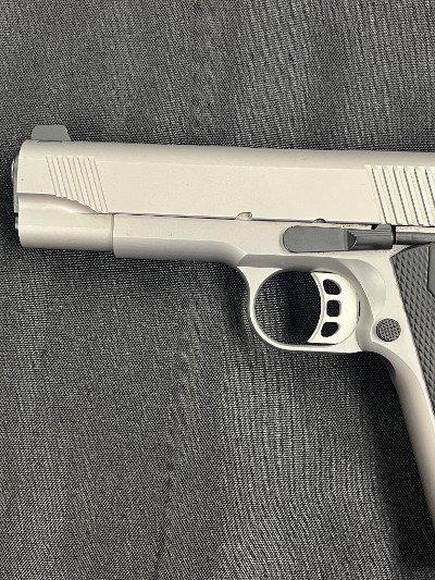 TISAS 1911 CARRY .45 ACP - Image 11 of 11