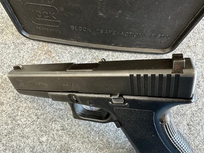 GLOCK 17 Gen 2 9MM LUGER (9x19 PARA) - Image 4 of 10