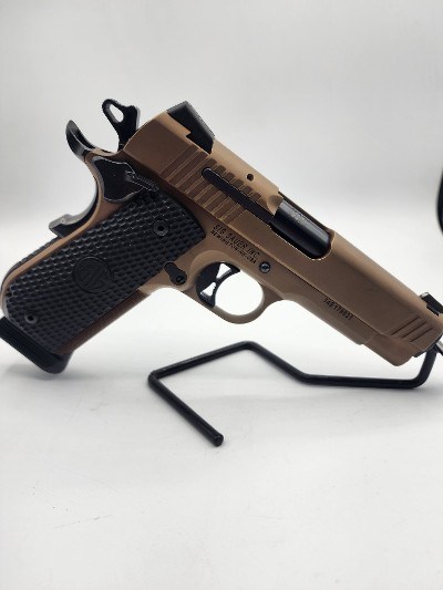 SIG SAUER 1911 CARRY FASTBACK EMPEROR SCORPION .45 ACP - Image 4 of 5