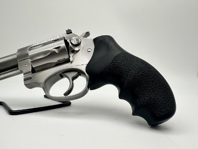 RUGER SP101 (05765) .22 LR - Image 7 of 7