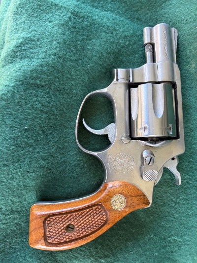 SMITH & WESSON 631 .32 H&R MAG - Image 2 of 6