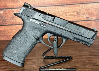 SMITH & WESSON (S&W) M&P45 45 ACP 4" .45 ACP - Image 2 of 8
