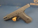 GLOCK G17 9MM LUGER (9x19 PARA) - Image 1 of 3