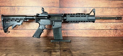 SMITH & WESSON S&W M&P-15 Sport II AR15 with StreamLight TLR-1 Weaponlight 5.56X45MM NATO - Image 2 of 11