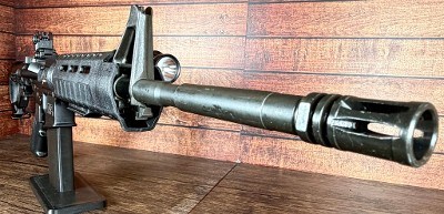 SMITH & WESSON S&W M&P-15 Sport II AR15 with StreamLight TLR-1 Weaponlight 5.56X45MM NATO - Image 4 of 11