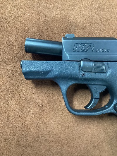 SMITH & WESSON M&P 9 SHIELD 9MM LUGER (9X19 PARA) - Image 3 of 10