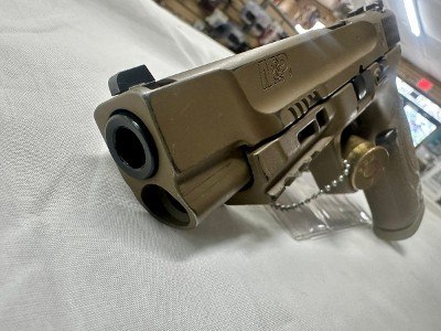 SMITH & WESSON M&P9 M2.0 TS TLCI FDE 11537 9MM LUGER (9x19 PARA) - Image 4 of 4