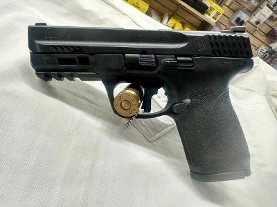 SMITH & WESSON M&P 9 2.0 (11683) 9MM LUGER (9x19 PARA) - Image 1 of 5