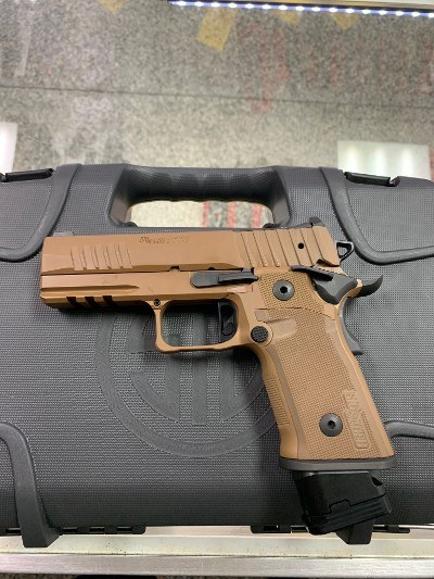 SIG SAUER P211 9MM LUGER (9x19 PARA) - Image 2 of 6