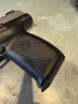 SMITH & WESSON SW9VE 9MM LUGER (9x19 PARA) - Image 5 of 10