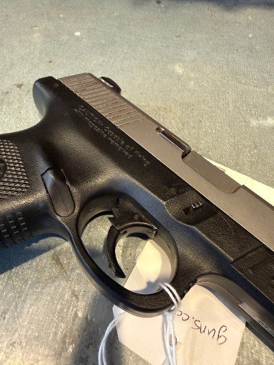 SMITH & WESSON SW9VE 9MM LUGER (9x19 PARA) - Image 7 of 10