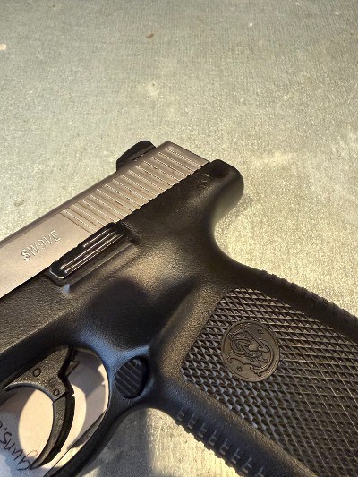 SMITH & WESSON SW9VE 9MM LUGER (9x19 PARA) - Image 4 of 10