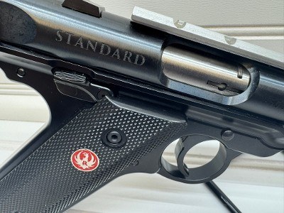 RUGER MARK IV STANDARD .22 LR - Image 6 of 10