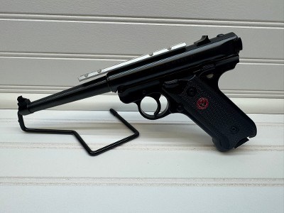 RUGER MARK IV STANDARD .22 LR - Image 1 of 10