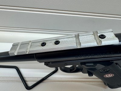 RUGER MARK IV STANDARD .22 LR - Image 3 of 10