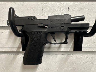 SIG SAUER P320 XCOMPACT 9MM LUGER (9X19 PARA) - Image 5 of 9