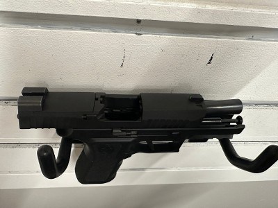 SIG SAUER P320 XCOMPACT 9MM LUGER (9X19 PARA) - Image 7 of 9