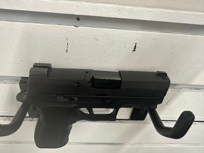 SIG SAUER P320 XCOMPACT 9MM LUGER (9X19 PARA) - Image 2 of 9