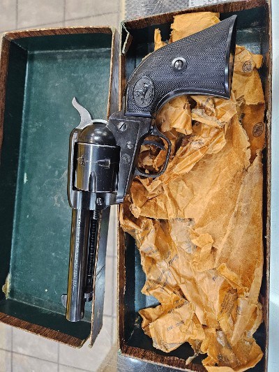 COLT SINGLE FRONTIER SCOUT .22LR SA REV .22 LR - Image 3 of 3