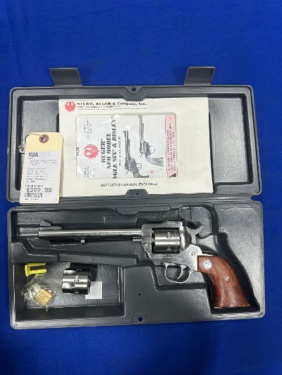 RUGER NEW MODEL SINGLE-SIX .22 LR/.22 WMR - Image 3 of 4