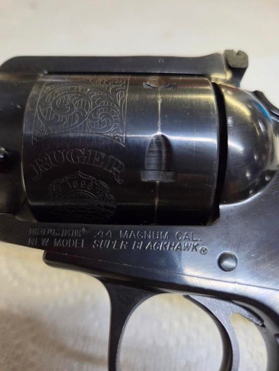 RUGER SUPER BLACKHAWK .44 MAGNUM - Image 4 of 12