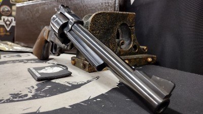 RUGER NEW MODEL SUPER BLACK HAWK .44 MAGNUM - Image 6 of 7