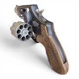 SMITH & WESSON 327 PERFORMANCE .357 MAG - Image 4 of 4