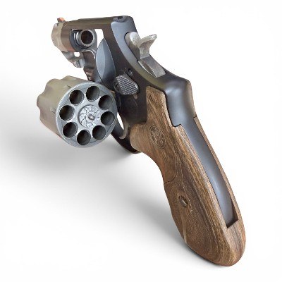 SMITH & WESSON 327 PERFORMANCE .357 MAG - Image 4 of 4