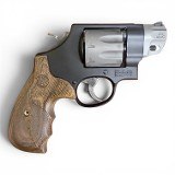 SMITH & WESSON 327 PERFORMANCE .357 MAG - Image 2 of 4