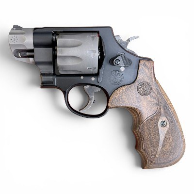 SMITH & WESSON 327 PERFORMANCE .357 MAG - Image 3 of 4