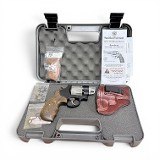 SMITH & WESSON 327 PERFORMANCE .357 MAG - Image 1 of 4