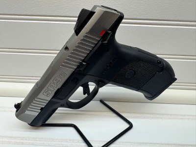 RUGER SR9C 9MM LUGER (9x19 PARA) - Image 1 of 8