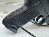 HECKLER & KOCH USP COMPACT .357 SIG - Image 8 of 16
