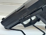HECKLER & KOCH USP COMPACT .357 SIG - Image 2 of 16