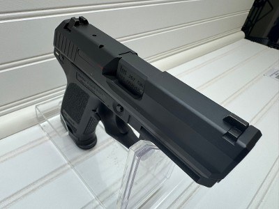 HECKLER & KOCH USP COMPACT .357 SIG - Image 11 of 16