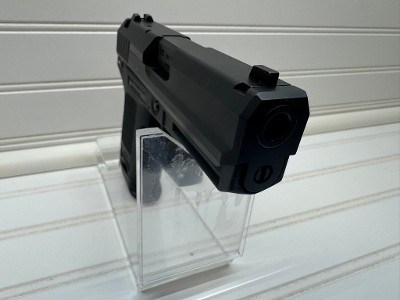 HECKLER & KOCH USP COMPACT .357 SIG - Image 10 of 16