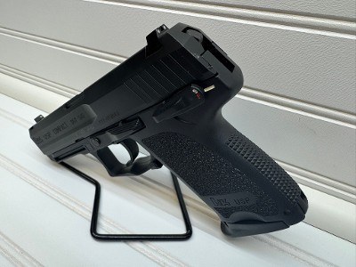 HECKLER & KOCH USP COMPACT .357 SIG - Image 3 of 16