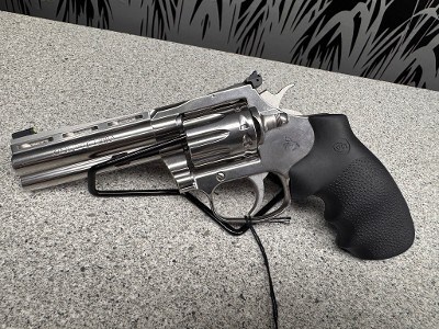 COLT KING COBRA STAINLESS .22 LR - Image 3 of 4
