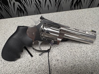 COLT KING COBRA STAINLESS .22 LR - Image 1 of 4