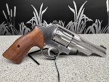 SMITH & WESSON 617-7 Mountain Gun .22 LR - Image 1 of 4