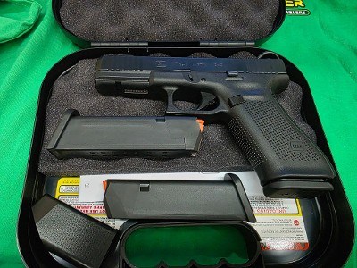 GLOCK 17 GEN 5 9MM LUGER (9x19 PARA) - Image 2 of 11