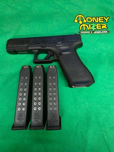 GLOCK 17 GEN 5 9MM LUGER (9x19 PARA) - Image 1 of 11