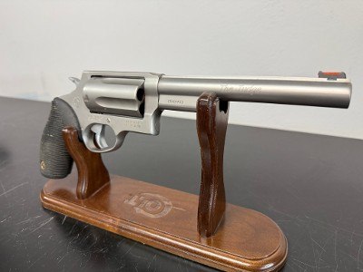 TAURUS JUDGE.45 LC/.410 GA - Image 4 of 11