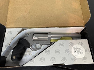 TAURUS JUDGE.45 LC/.410 GA - Image 1 of 11