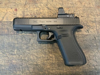 GLOCK G17 GEN5 MOS 9MM LUGER (9x19 PARA) - Image 1 of 4