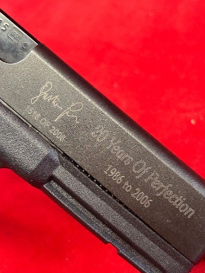 GLOCK 17 20th Anniversary 9MM LUGER (9x19 PARA) - Image 1 of 4